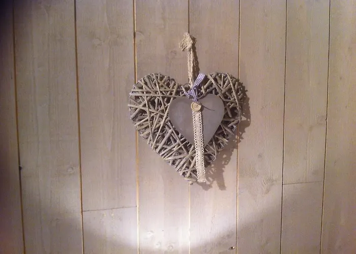 ゲストハウス Les Charmettes 3*